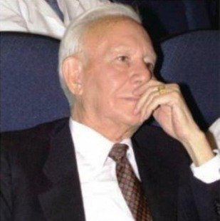 Dr. Don Carlos García Irigoyen